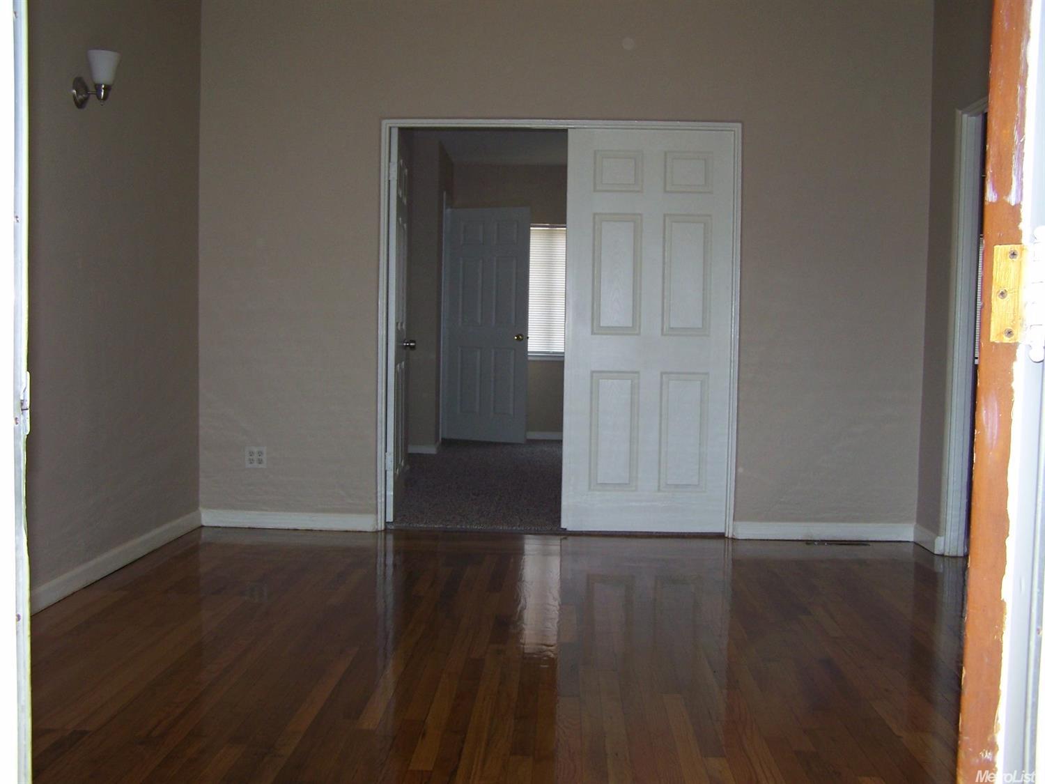 326 Yosemite Ave, Modesto, CA 95351 photo 2