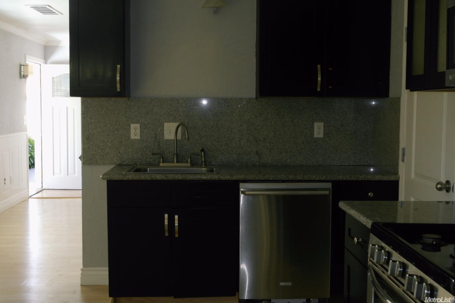4116 E Orangeburg Ave, Modesto, CA 95355 photo 3
