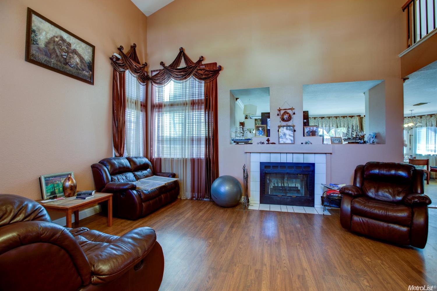 3932 Diane Dr, Antelope, CA 95843 photo 4
