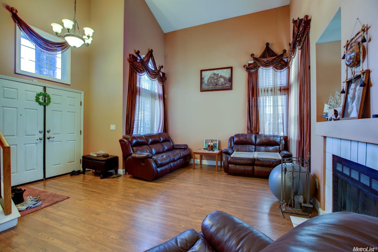 3932 Diane Dr, Antelope, CA 95843 photo 3