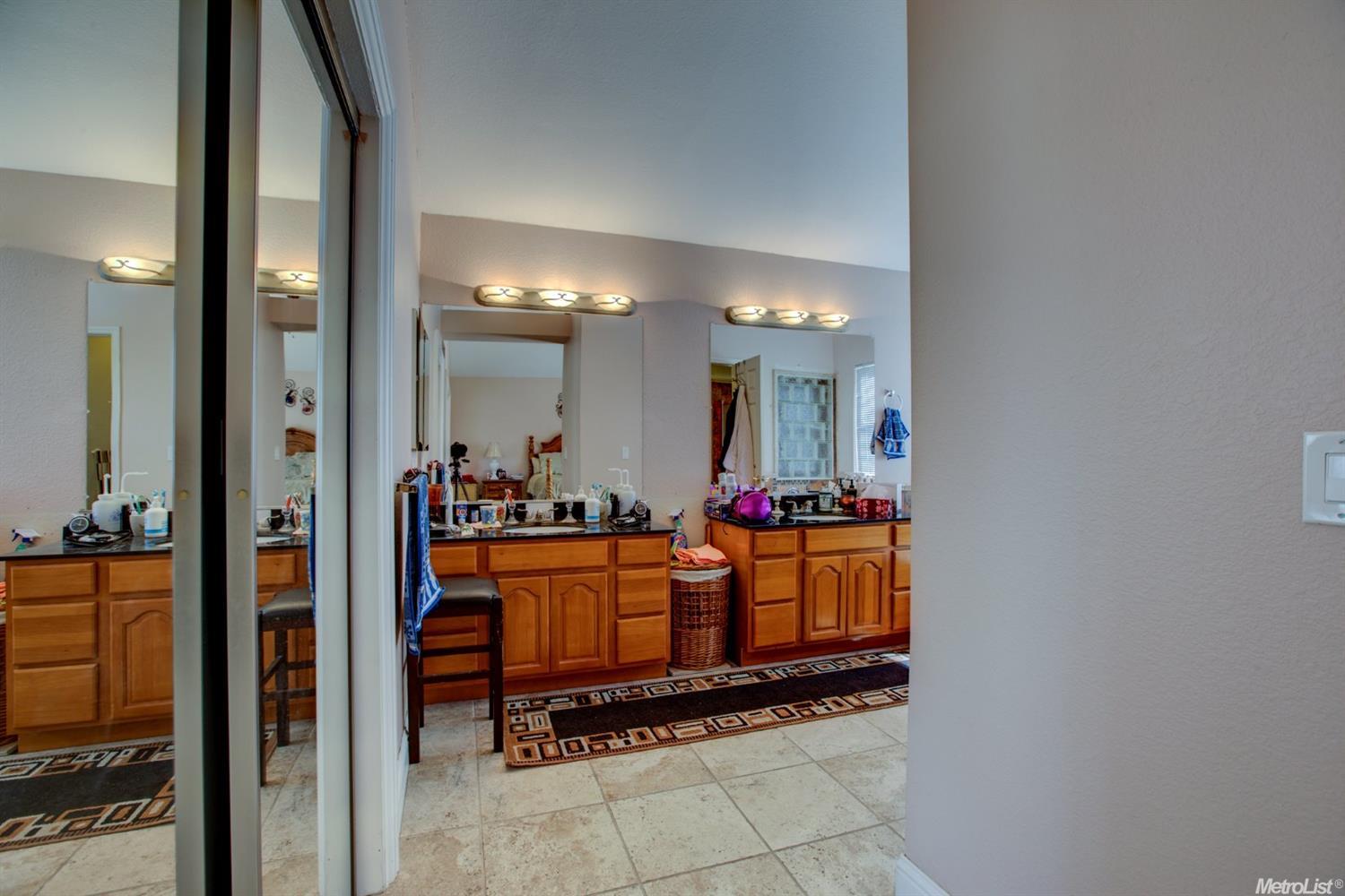 3932 Diane Dr, Antelope, CA 95843 photo 9