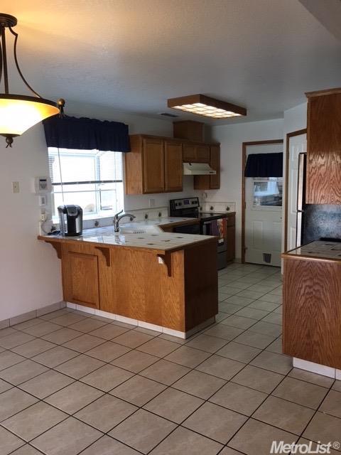 2825 Carmella, Modesto, CA 95355 photo 3