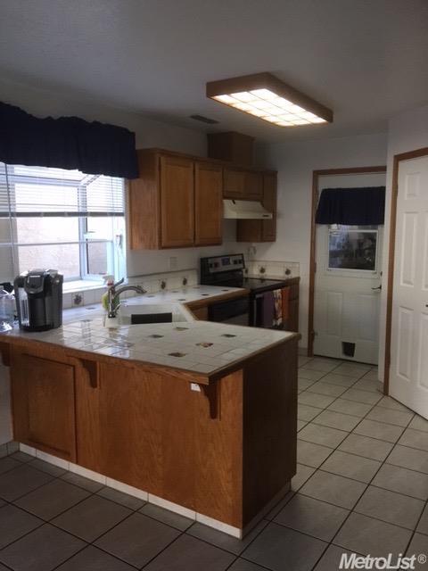 2825 Carmella, Modesto, CA 95355 photo 4