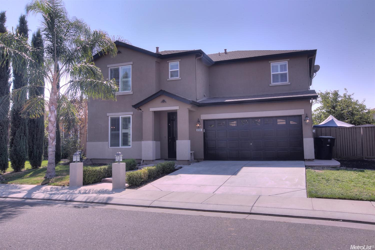 3208 Plantation Ct, Modesto, CA 95355 photo 2