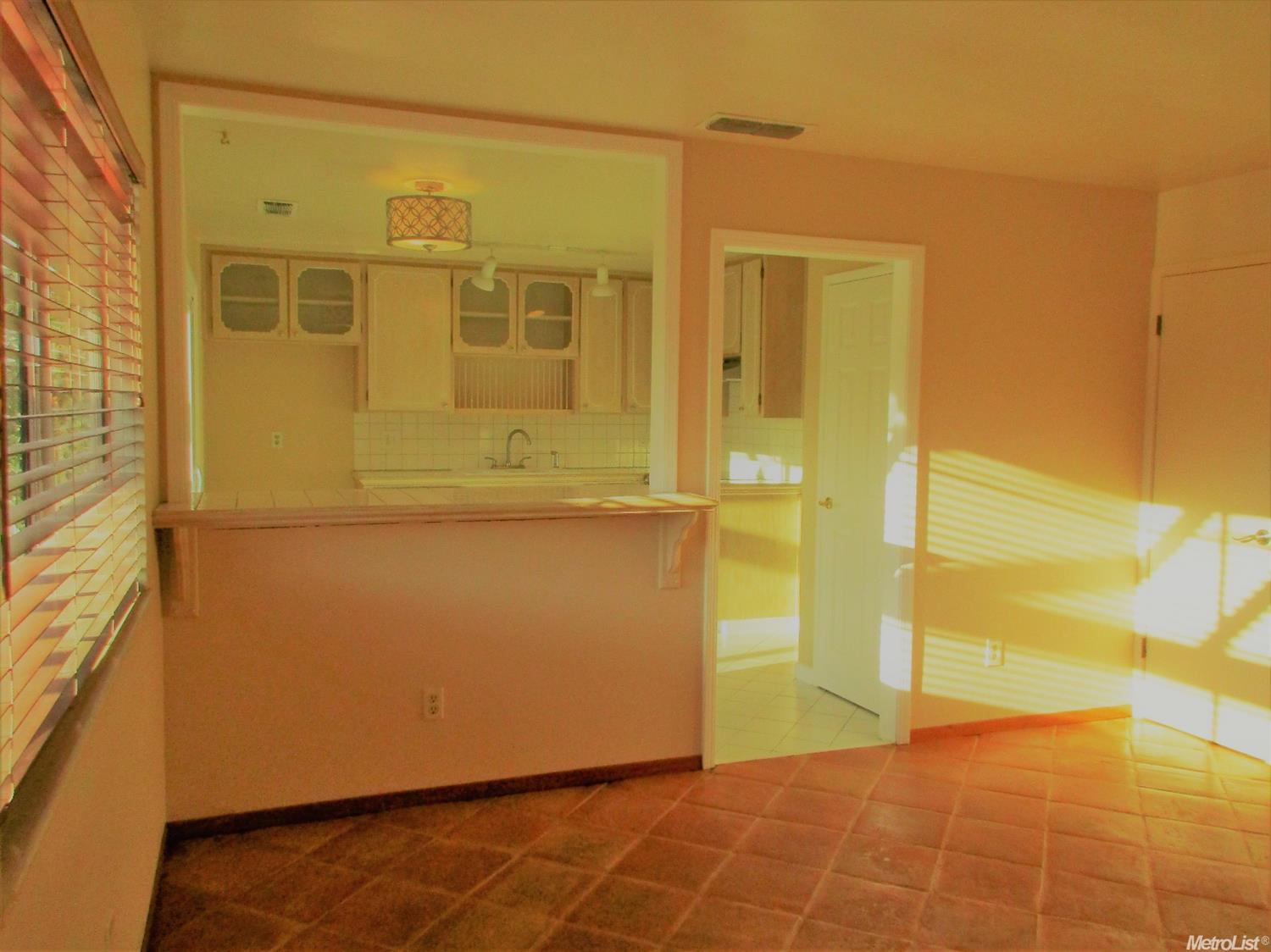 3917 Rotterdam Ave, Modesto, CA 95356 photo 9