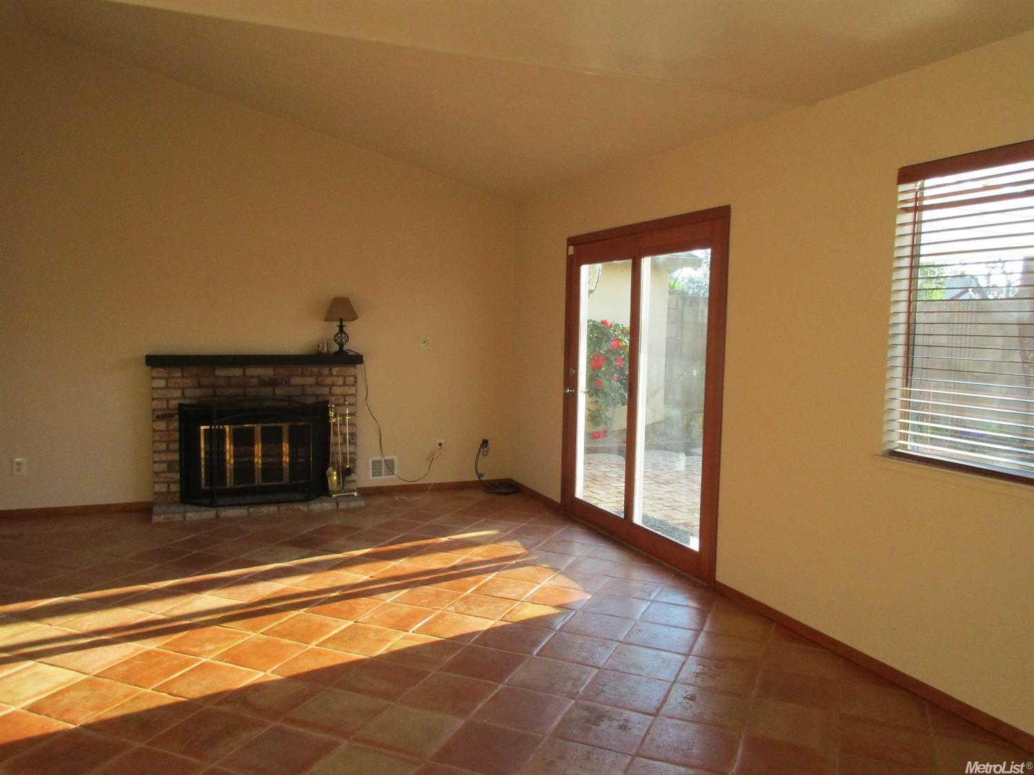 3917 Rotterdam Ave, Modesto, CA 95356 photo 6