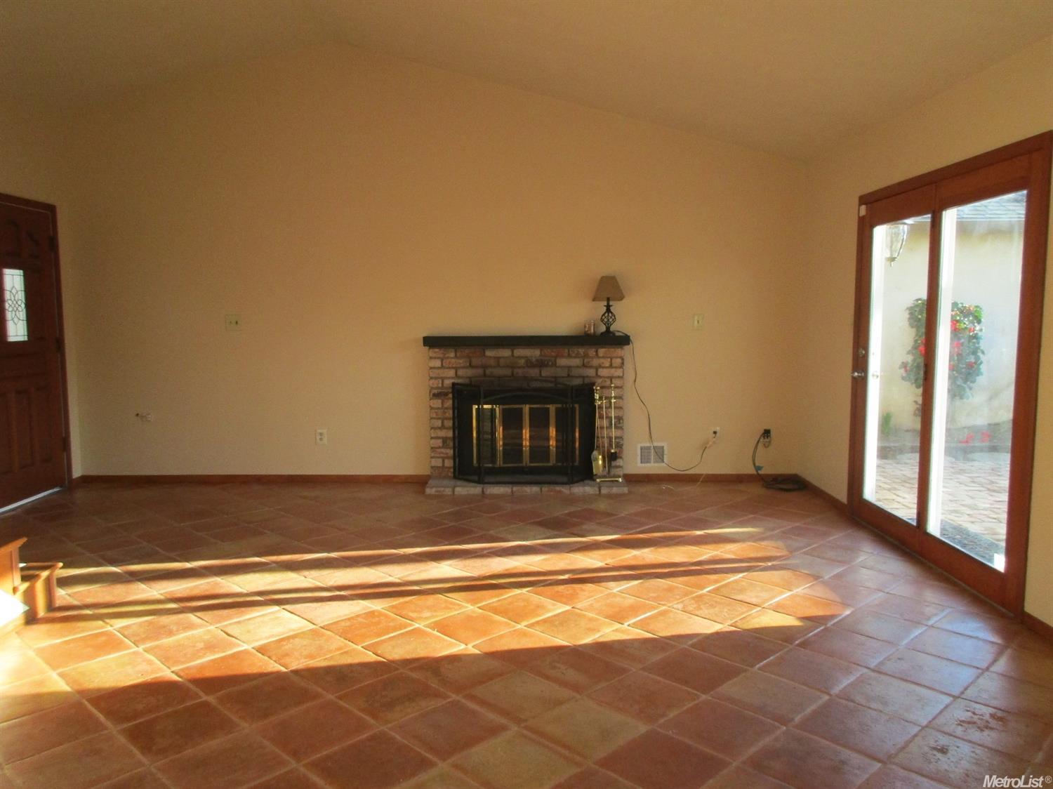3917 Rotterdam Ave, Modesto, CA 95356 photo 7