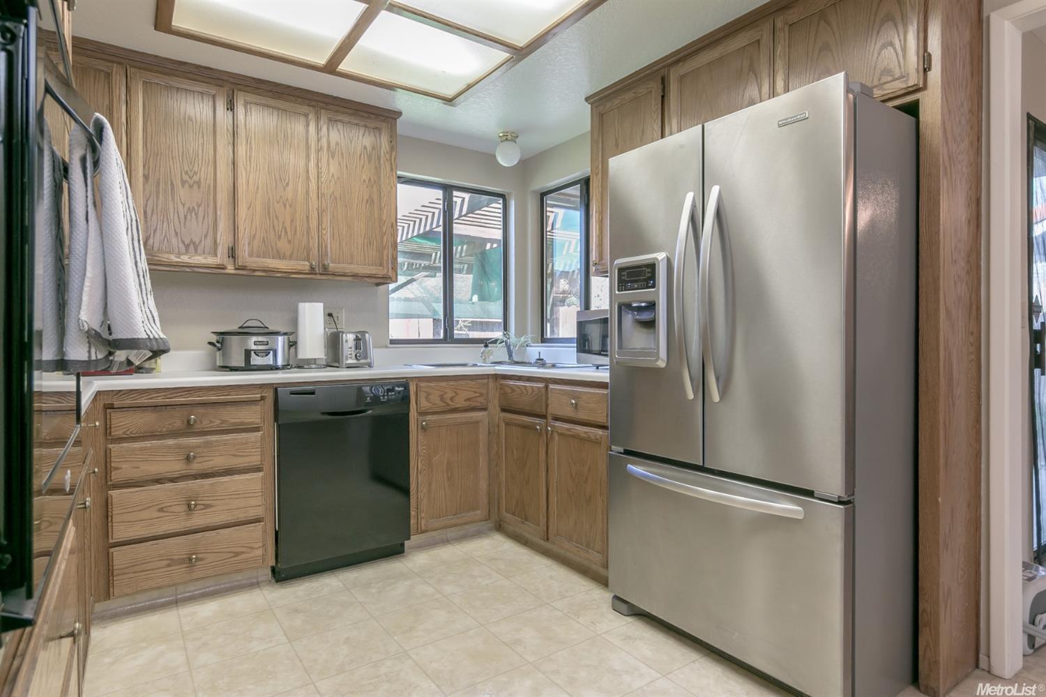 970 Mary Jane Ave, Patterson, CA 95363 photo 4