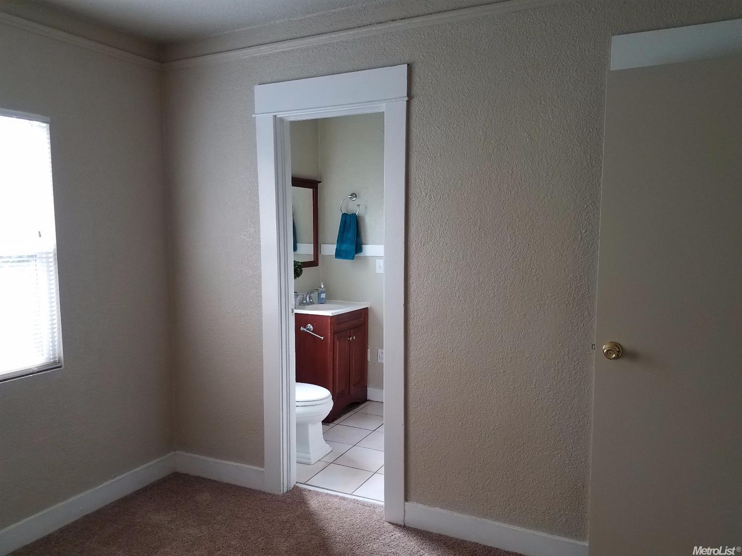 327 Alturas Ave, Modesto, CA 95351 photo 6