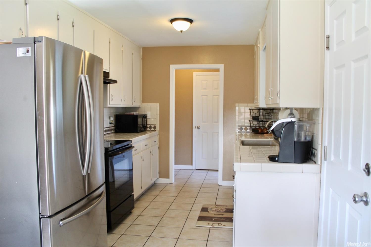 5743 Navajo Ct, Manteca, CA 95336 photo 9