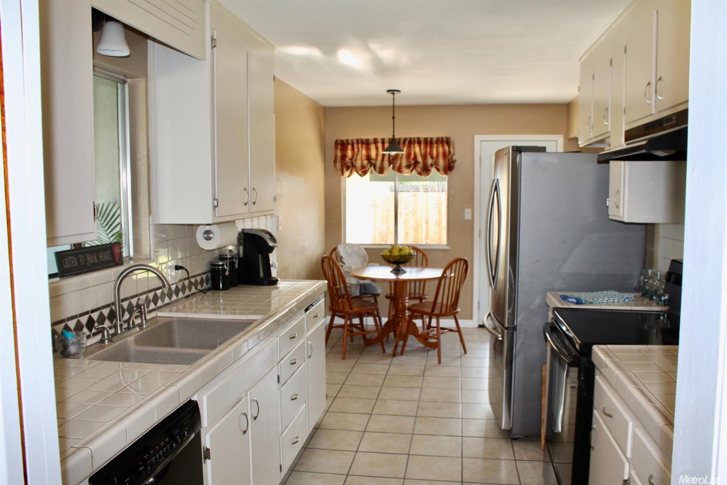 5743 Navajo Ct, Manteca, CA 95336 photo 10