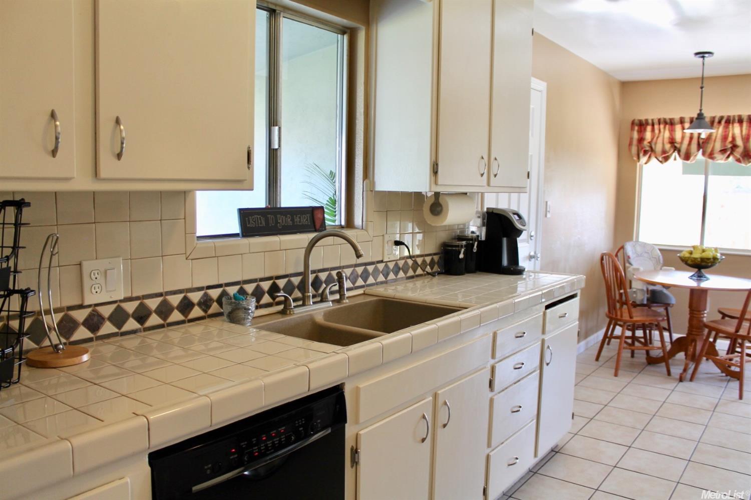 5743 Navajo Ct, Manteca, CA 95336 photo 7