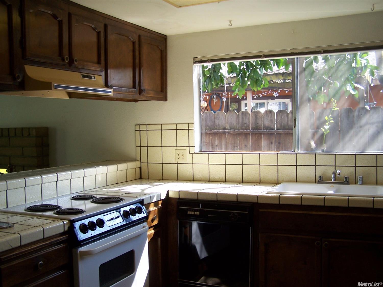 1625 Gomes Ln, Turlock, CA 95382 photo 5