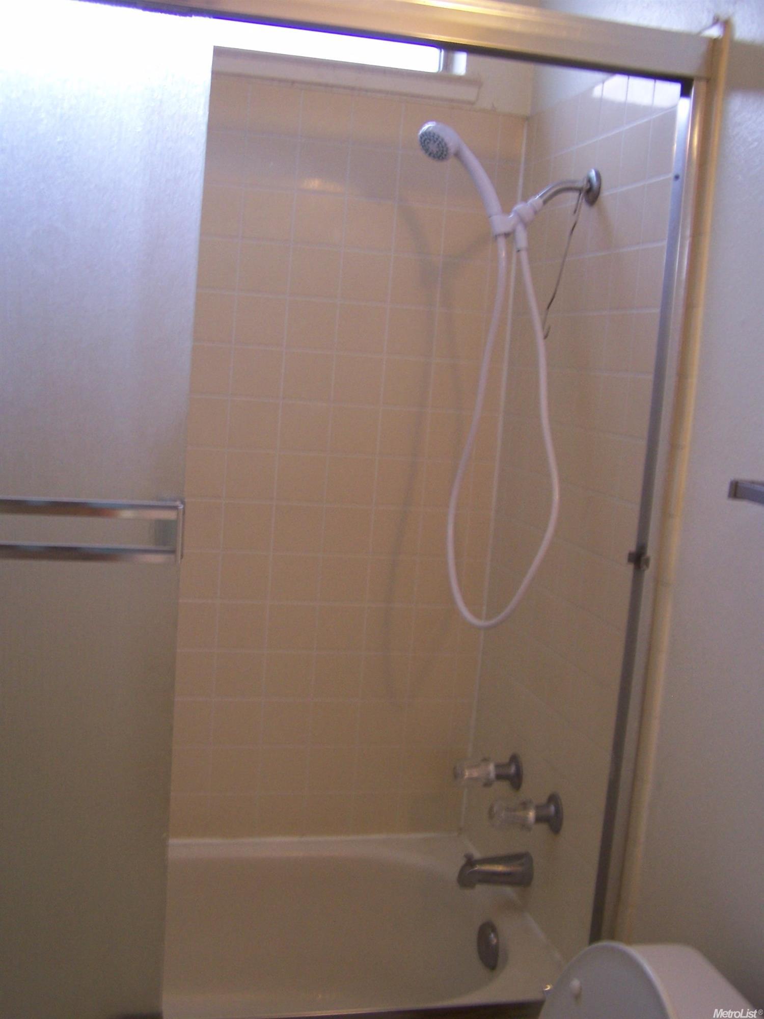 1625 Gomes Ln, Turlock, CA 95382 photo 8