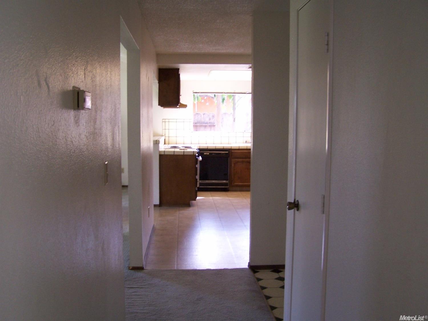 1625 Gomes Ln, Turlock, CA 95382 photo 12