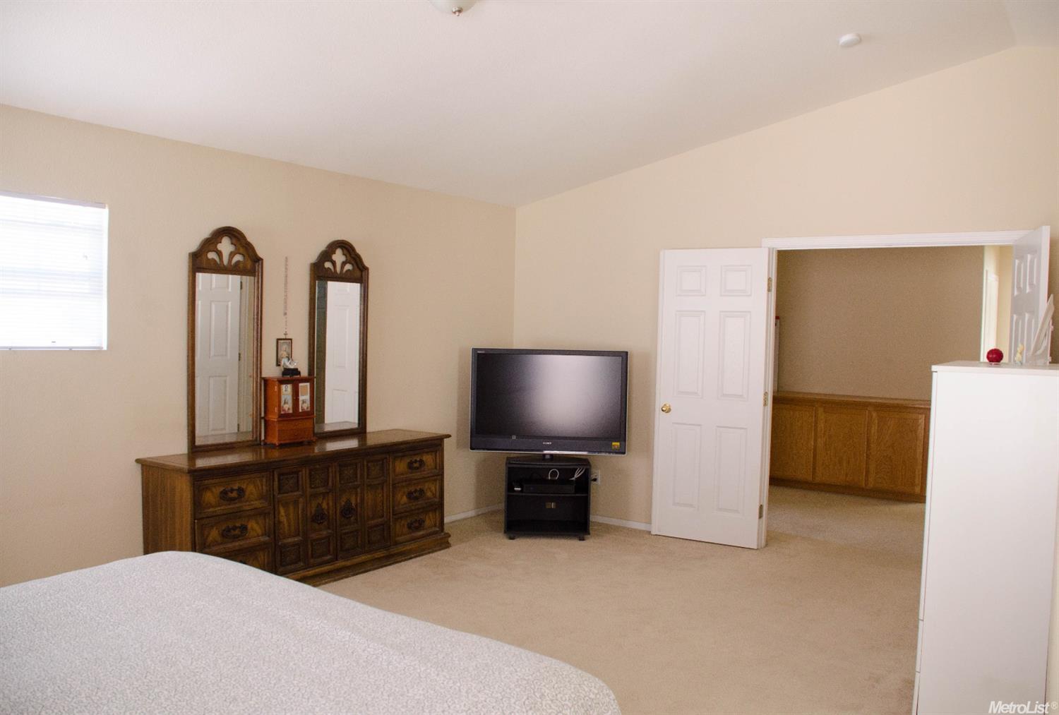 13631 Redstone St, Lathrop, CA 95330 photo 7