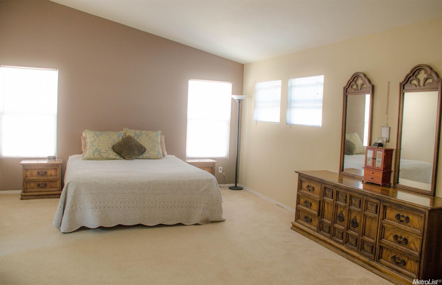 13631 Redstone St, Lathrop, CA 95330 photo 8