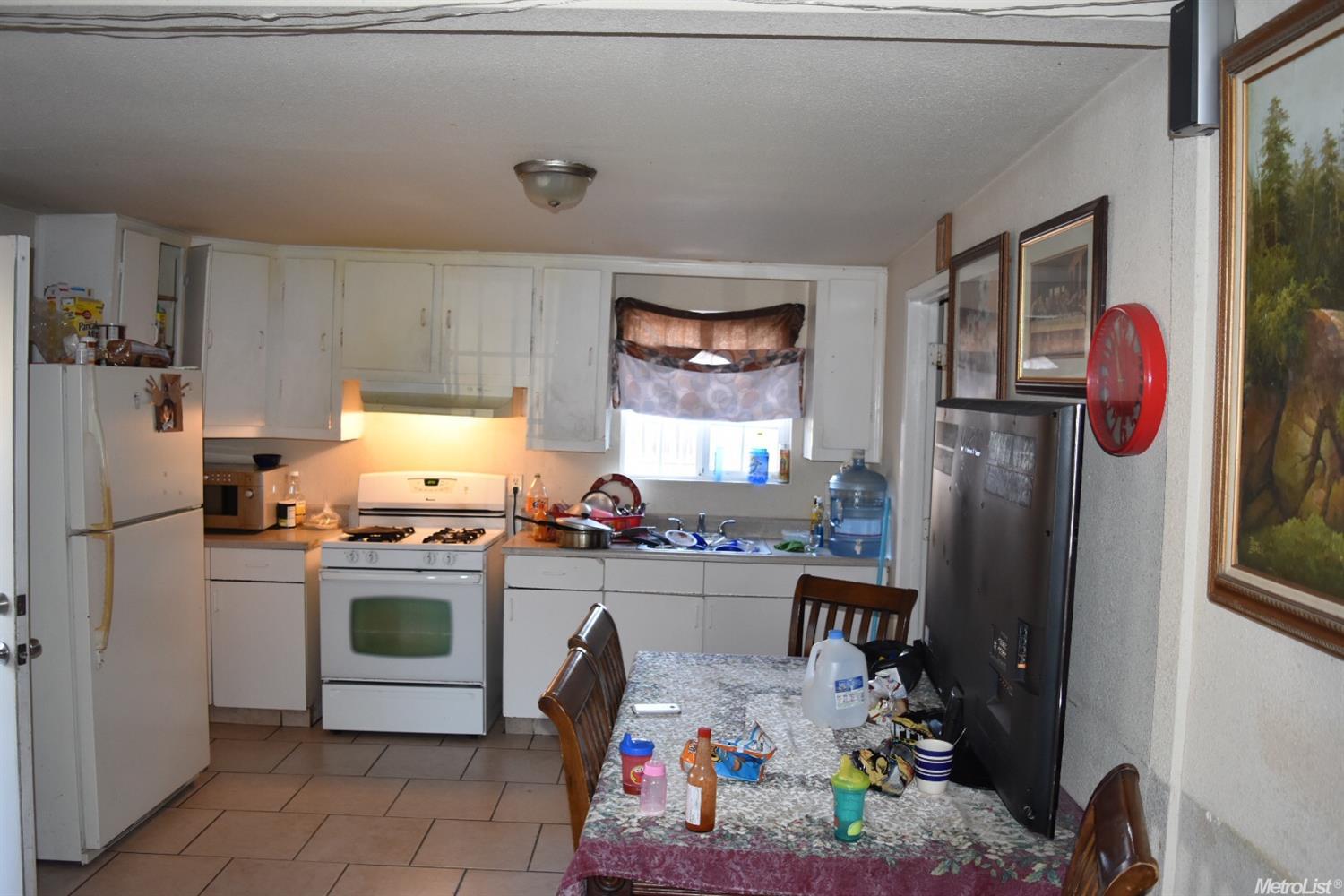 728 Lassen Ave, Modesto, CA 95358 photo 4