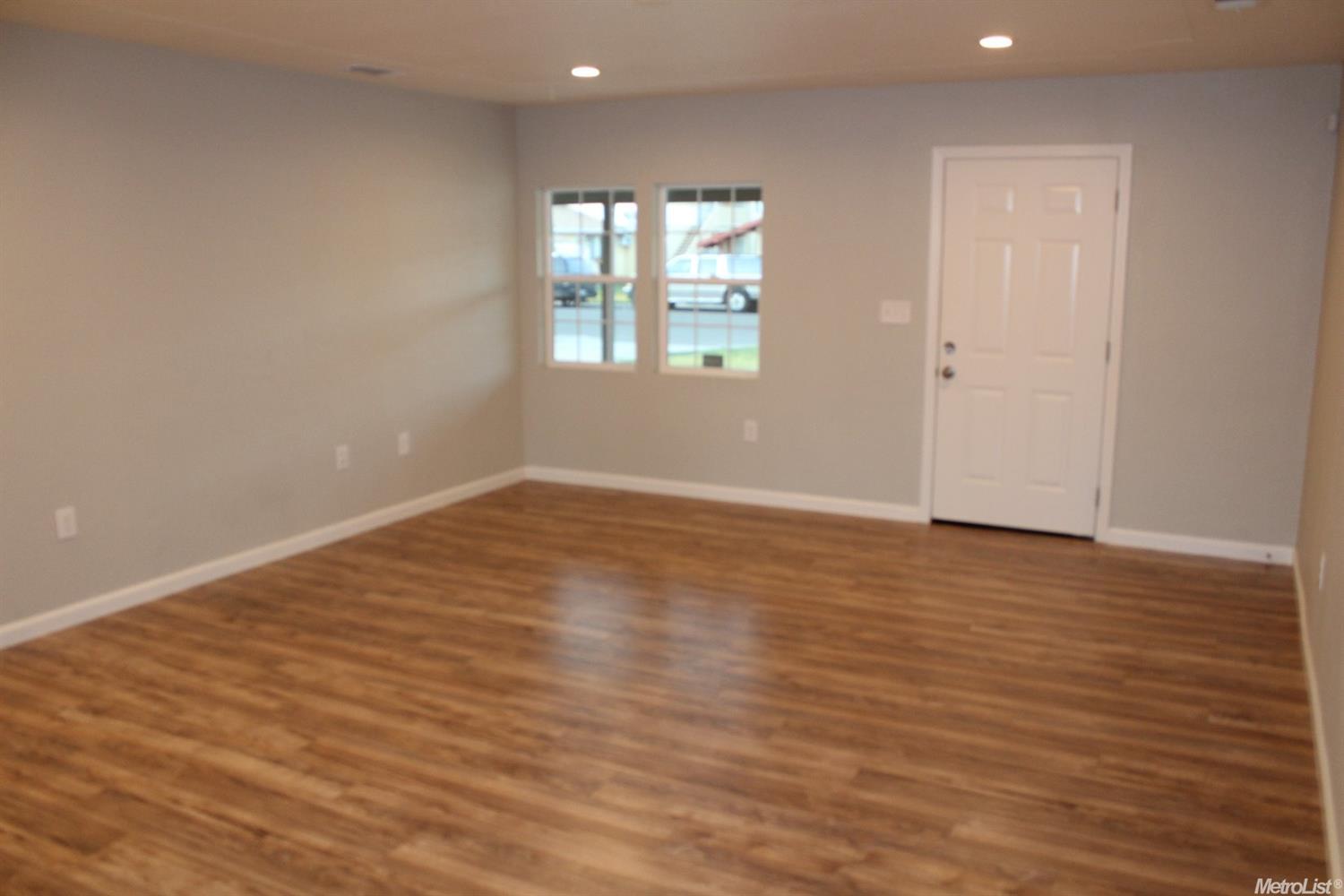 144 Starr Ave, Turlock, CA 95380 photo 3