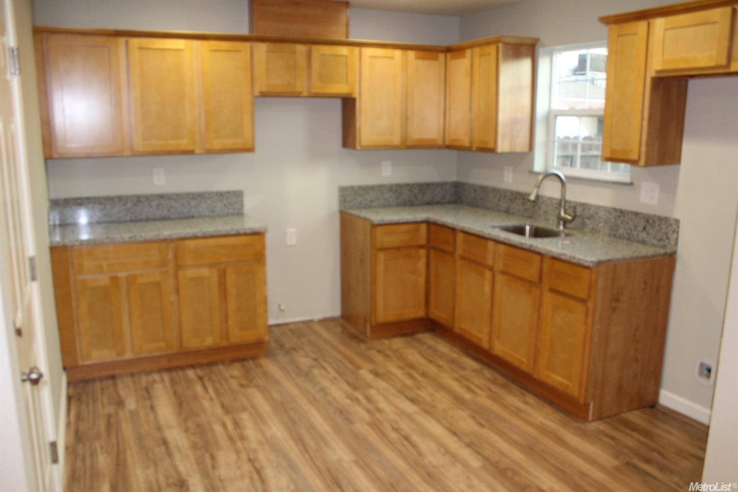 144 Starr Ave, Turlock, CA 95380 photo 5