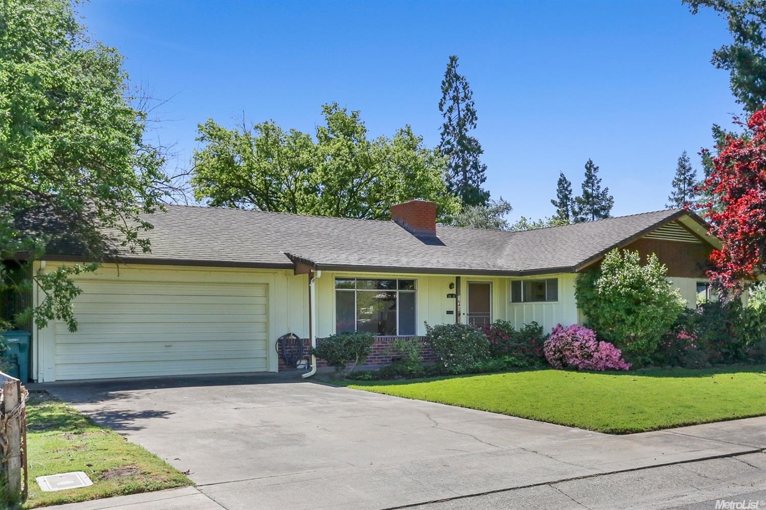 1640 Lake St, Lodi, CA 95242 photo 1