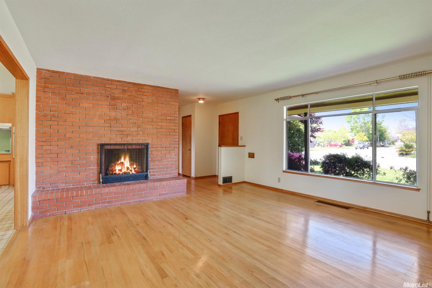 1640 Lake St, Lodi, CA 95242 photo 7