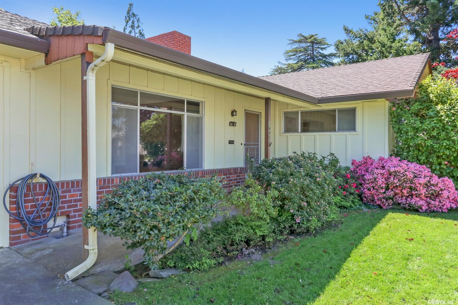 1640 Lake St, Lodi, CA 95242 photo 4