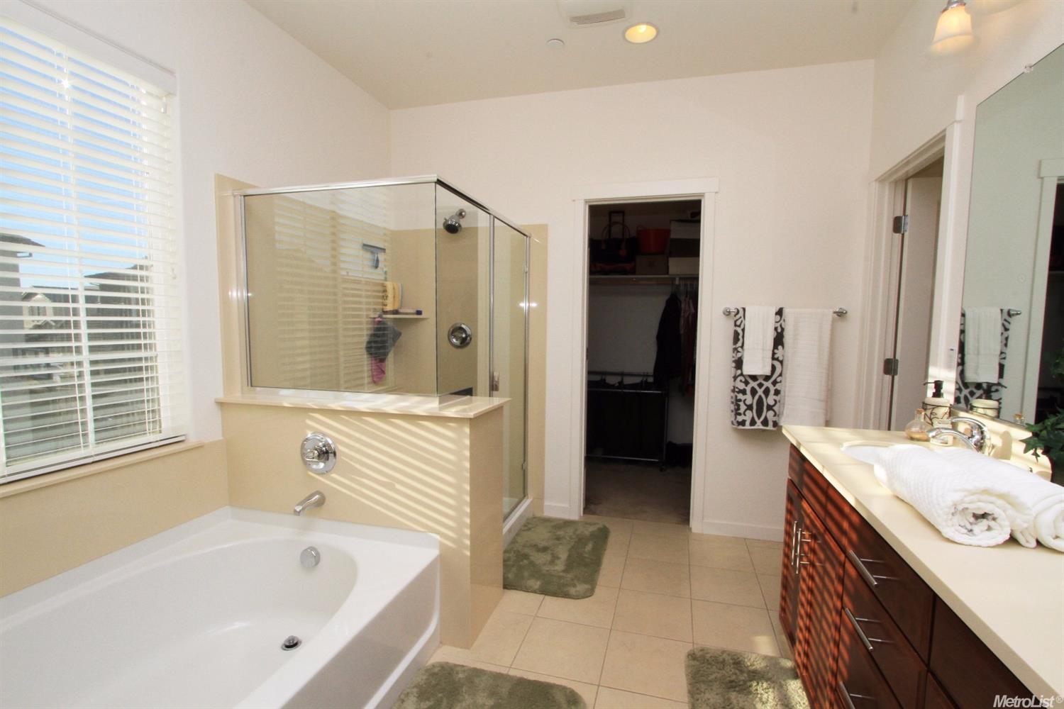 18253 Exeter Ct, Lathrop, CA 95330 photo 21