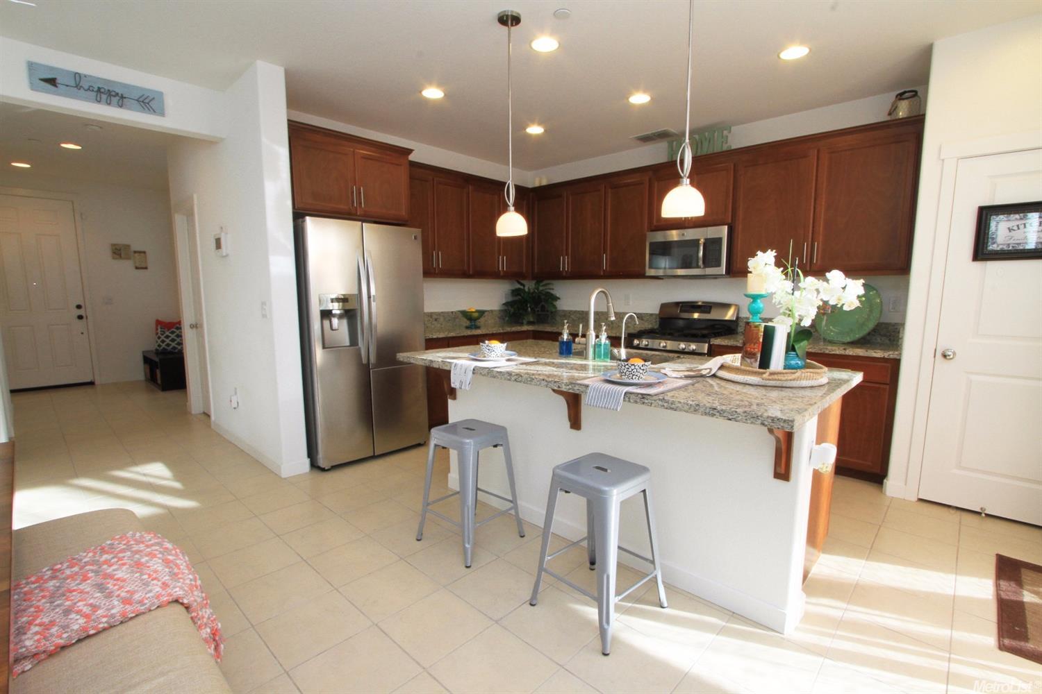18253 Exeter Ct, Lathrop, CA 95330 photo 9