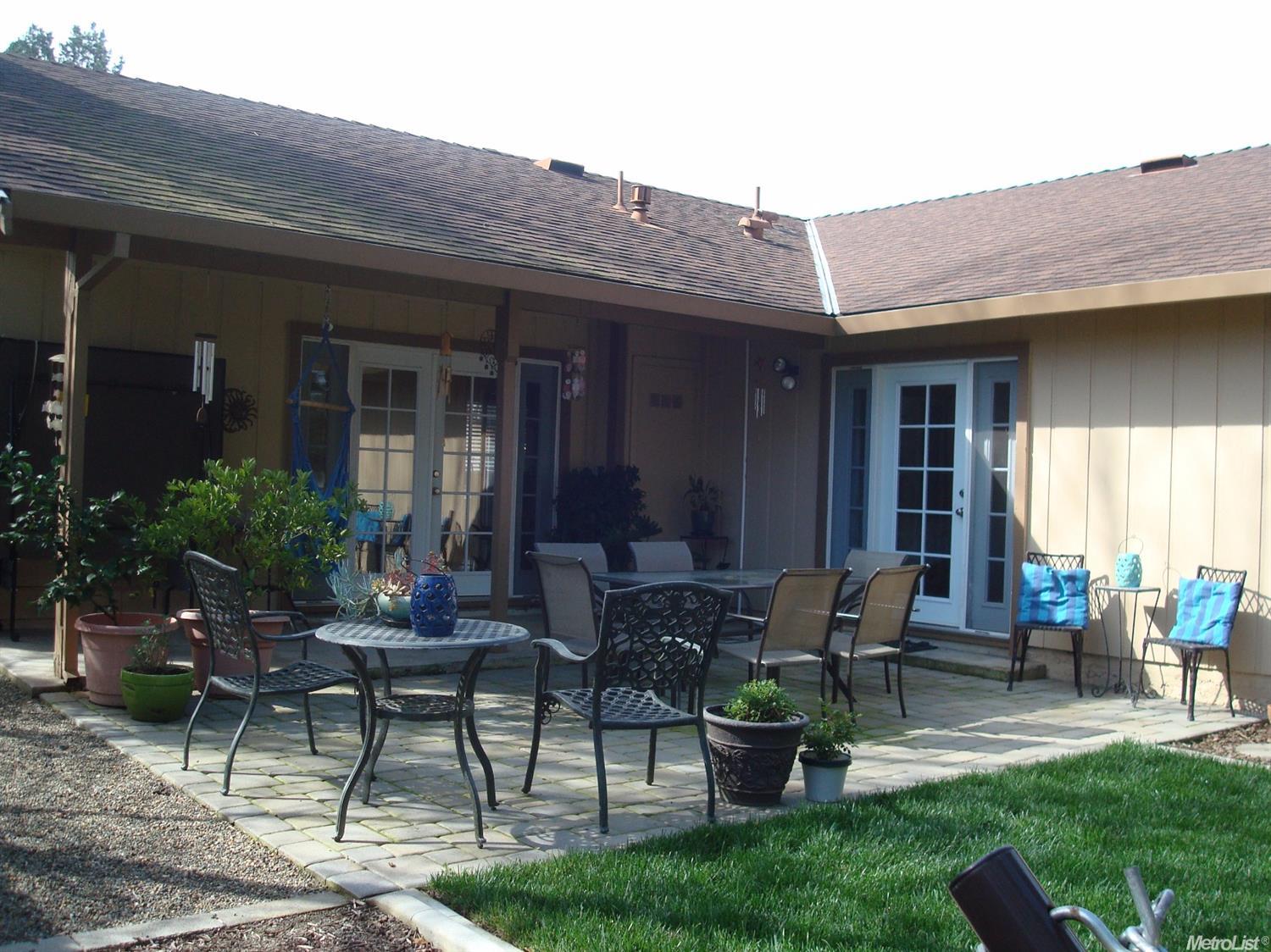 8653 Timber Ct, Orangevale, CA 95662 photo 2
