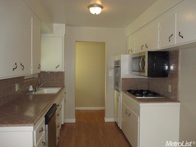 2237 Corbin Ln, Lodi, CA 95242 photo 2