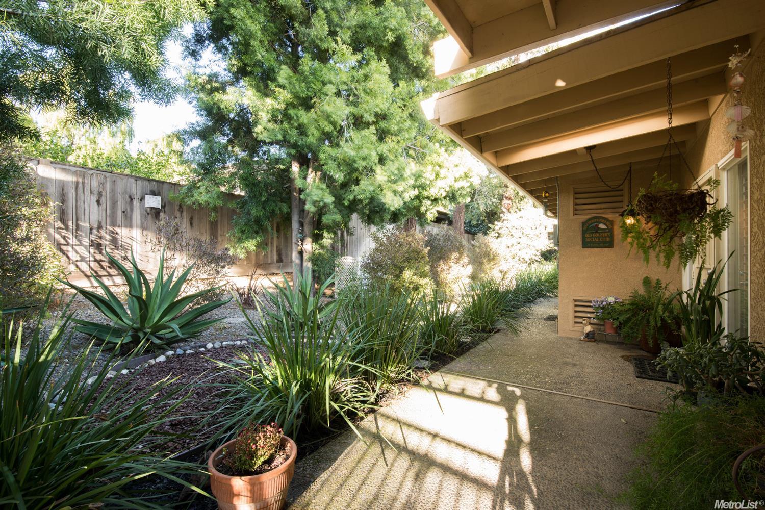 7008 Oakmont Dr, Modesto, CA 95356 photo 2