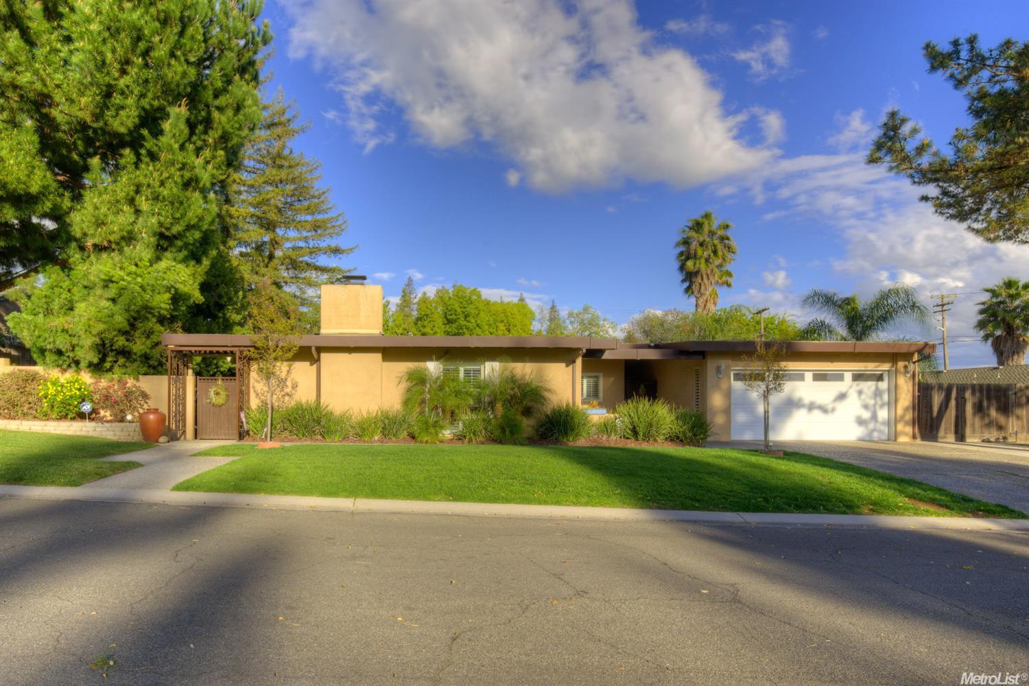 7008 Oakmont Dr, Modesto, CA 95356 photo 1