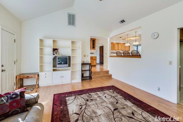 7028 Beech Ave, Orangevale, CA 95662 photo 10