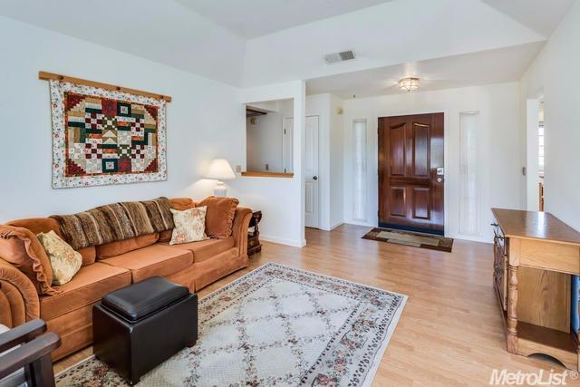 7028 Beech Ave, Orangevale, CA 95662 photo 5