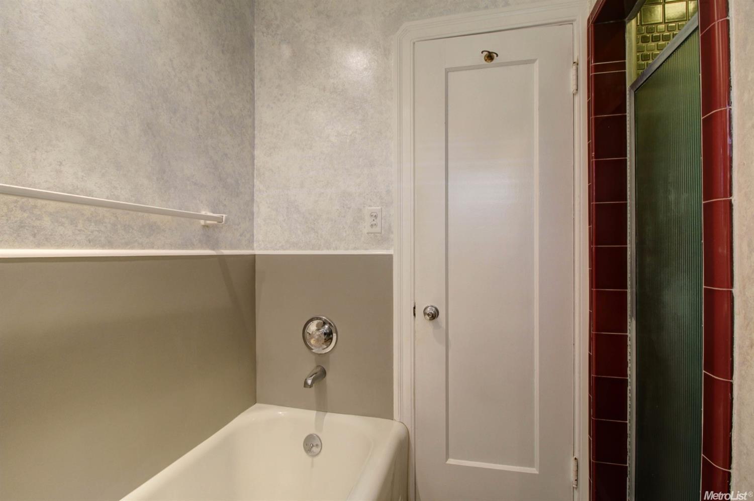 515 Olive Ave, Modesto, CA 95350 photo 13
