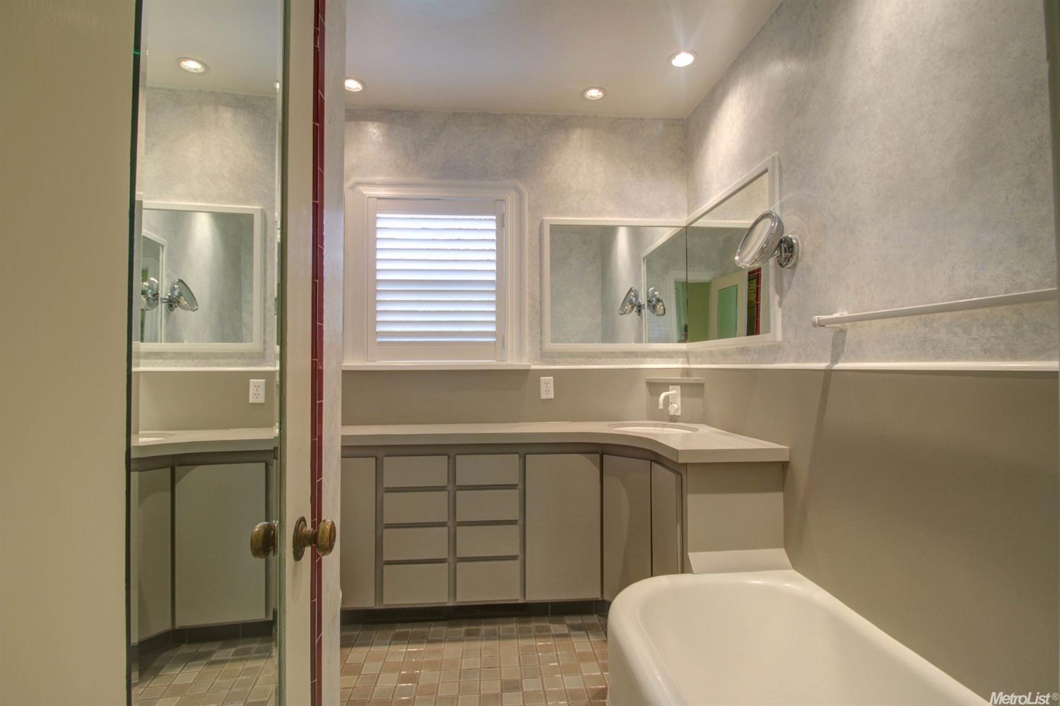 515 Olive Ave, Modesto, CA 95350 photo 12