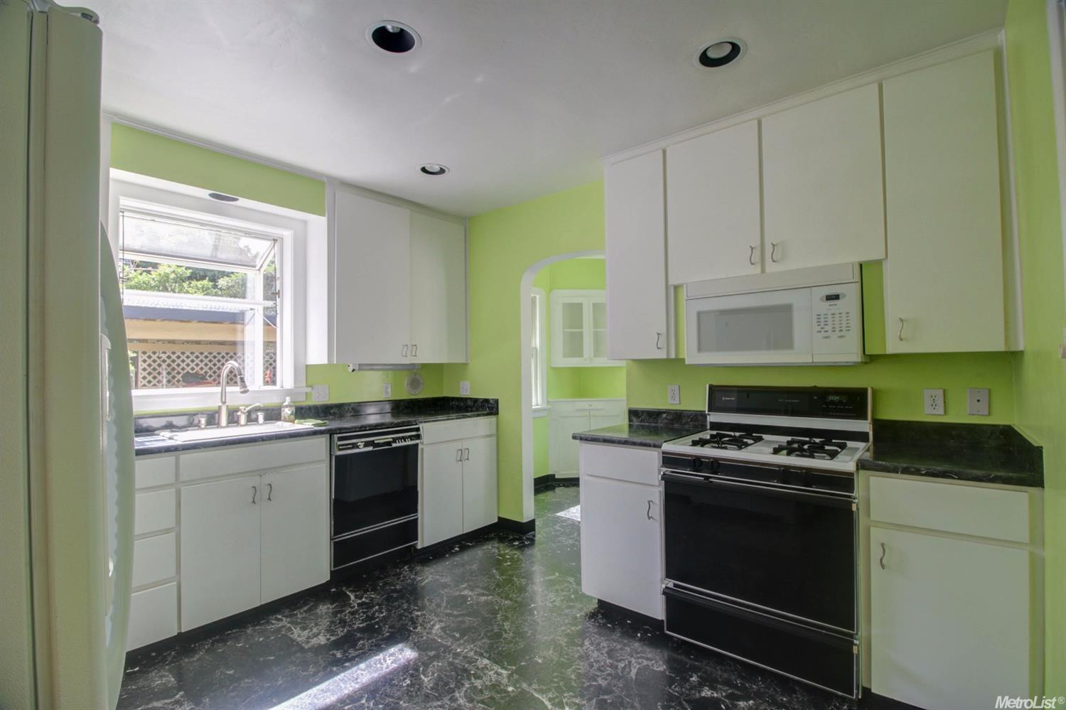 515 Olive Ave, Modesto, CA 95350 photo 8