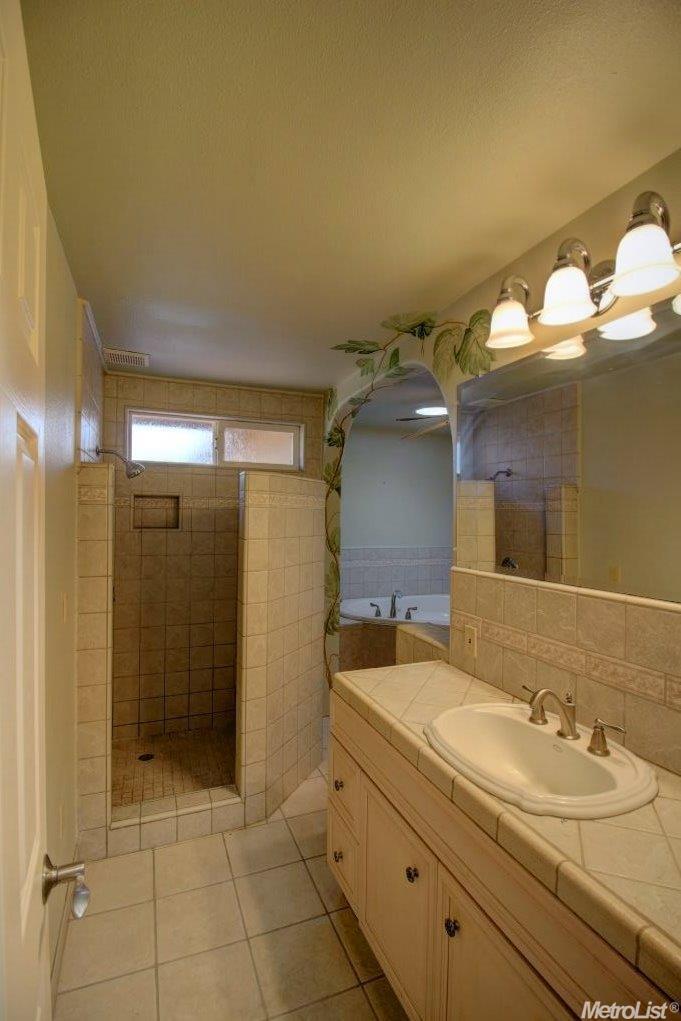 5624 Esmar Rd, Ceres, CA 95307 photo 17