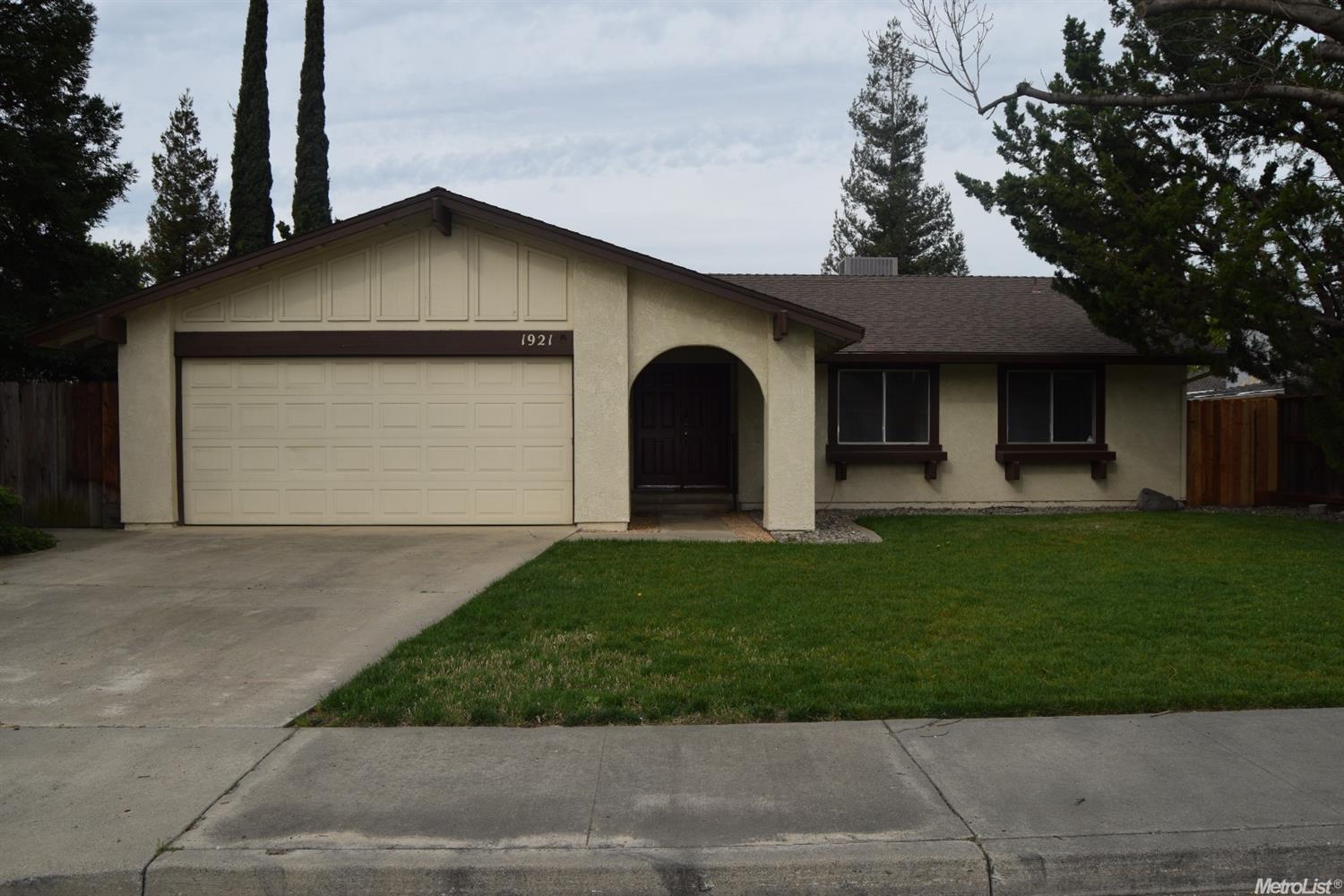 1921 Temescal Dr, Modesto, CA 95355 photo 1