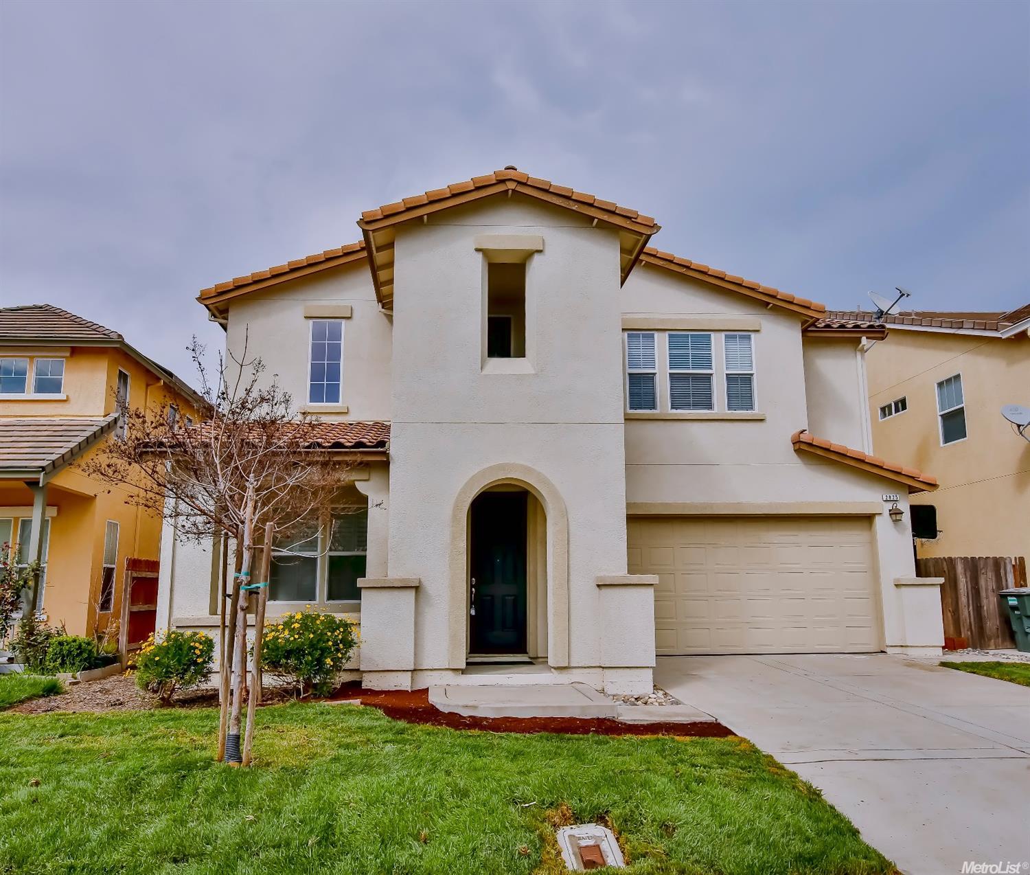 2825 Tabriz Dr, Modesto, CA 95355 photo 1