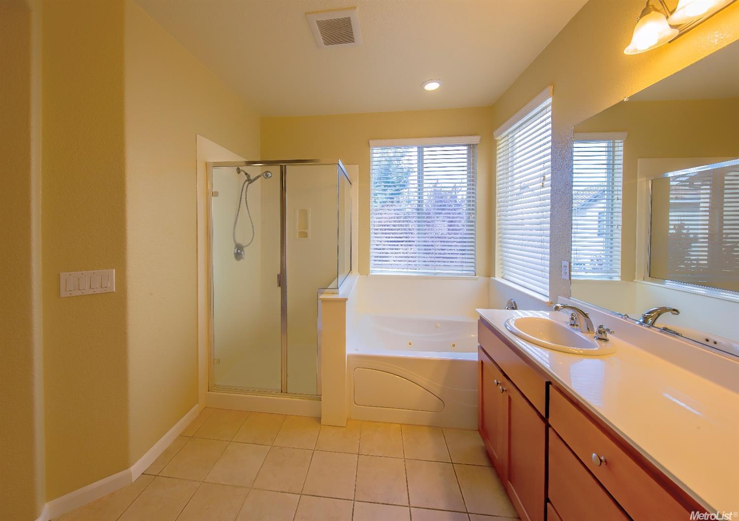 2825 Tabriz Dr, Modesto, CA 95355 photo 9