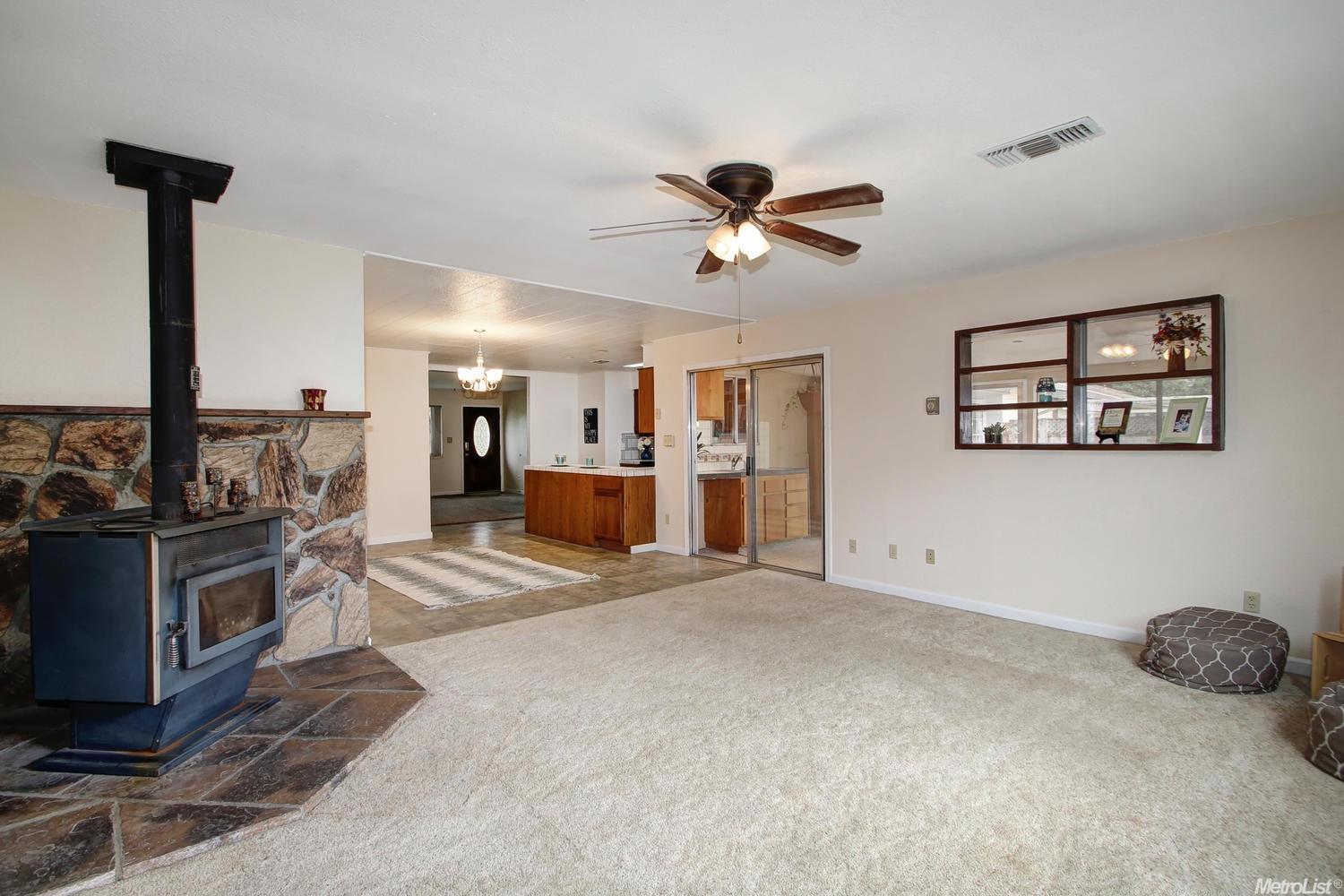 926 1st St, Galt, CA 95632 photo 11