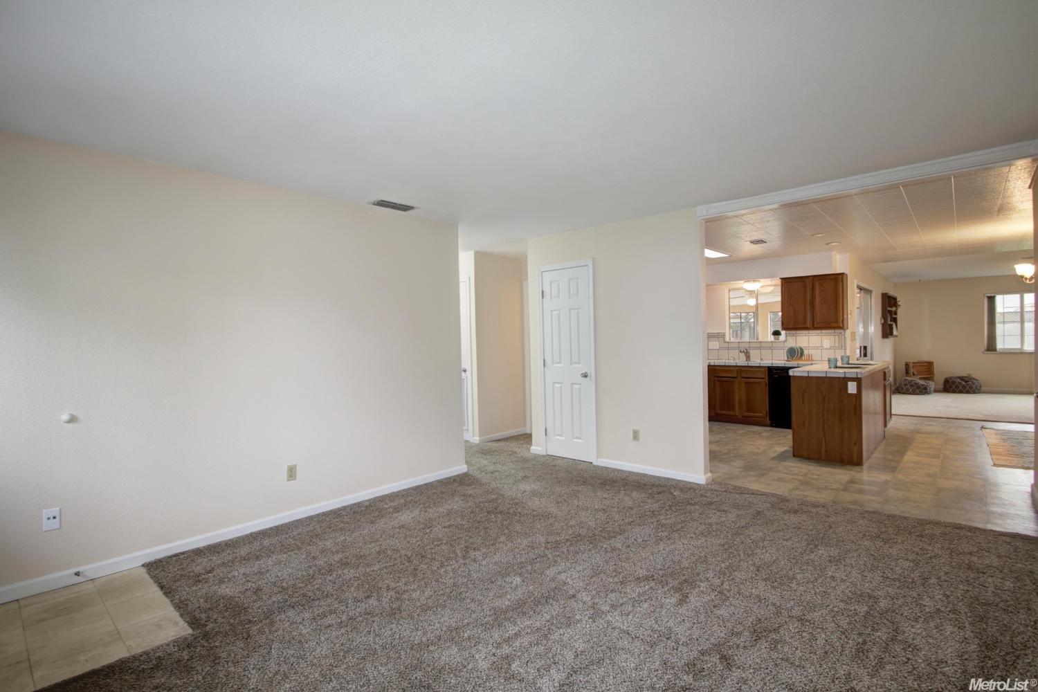 926 1st St, Galt, CA 95632 photo 5