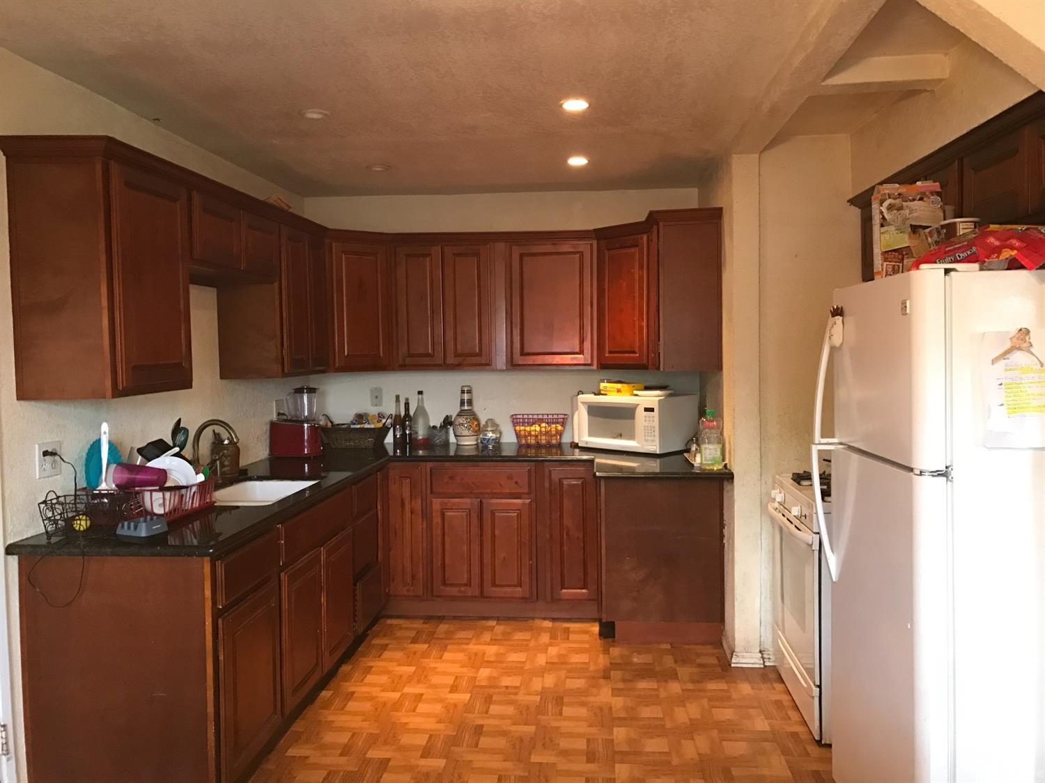 8519 Wilson St, Patterson, CA 95363 photo 3