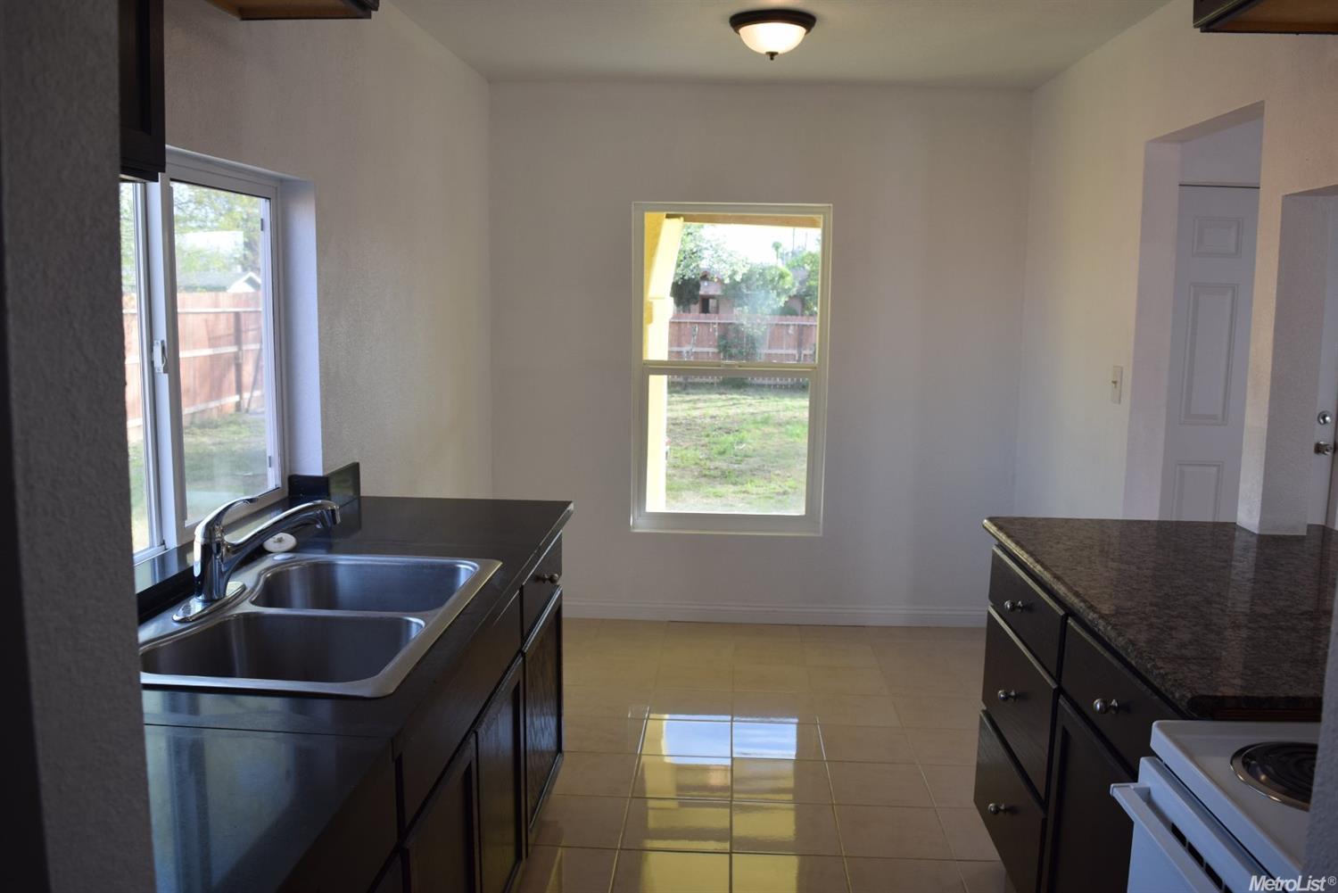 351 W 12th St, Merced, CA 95341 photo 11