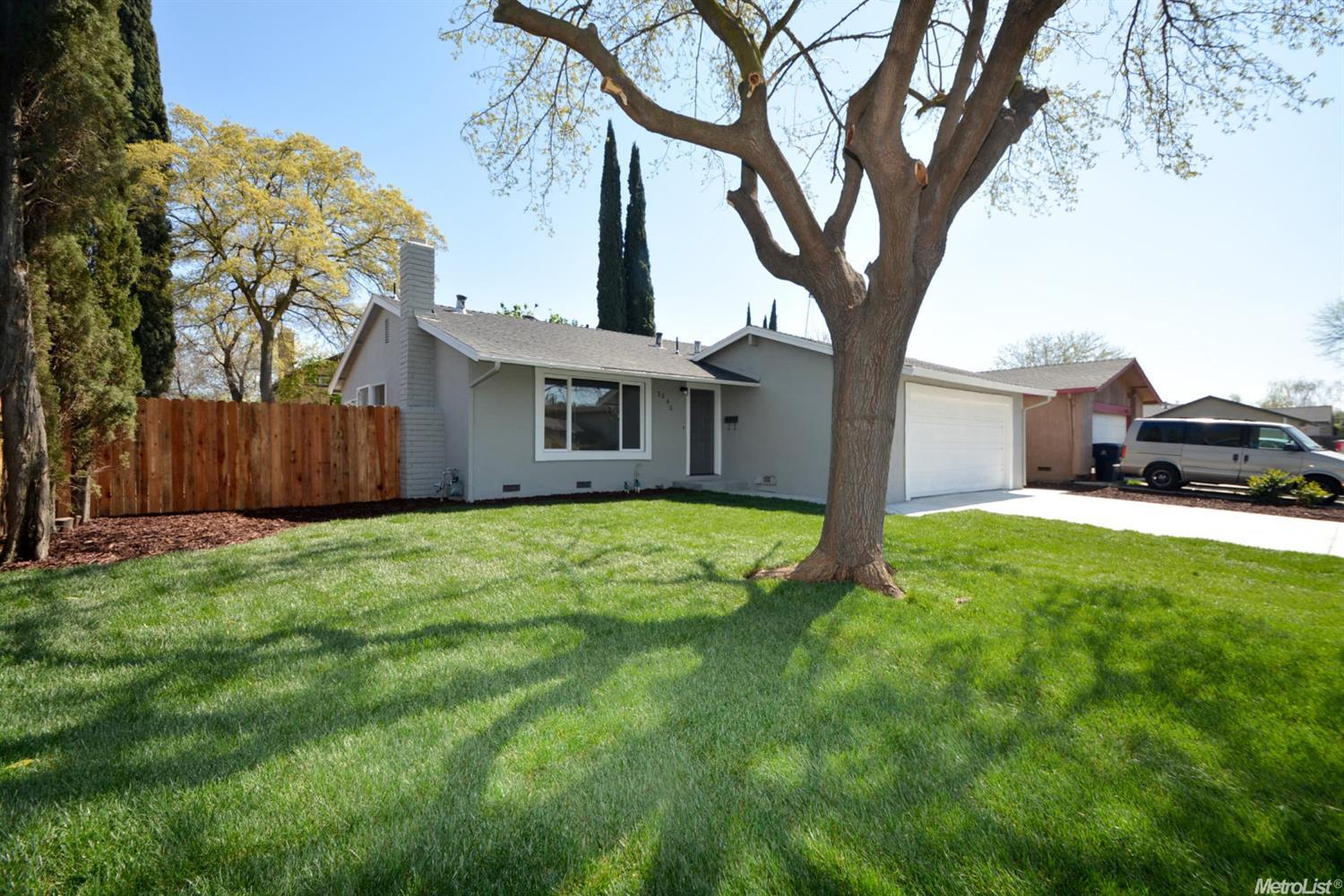 2040 Chester Dr, Tracy, CA 95376 photo 3