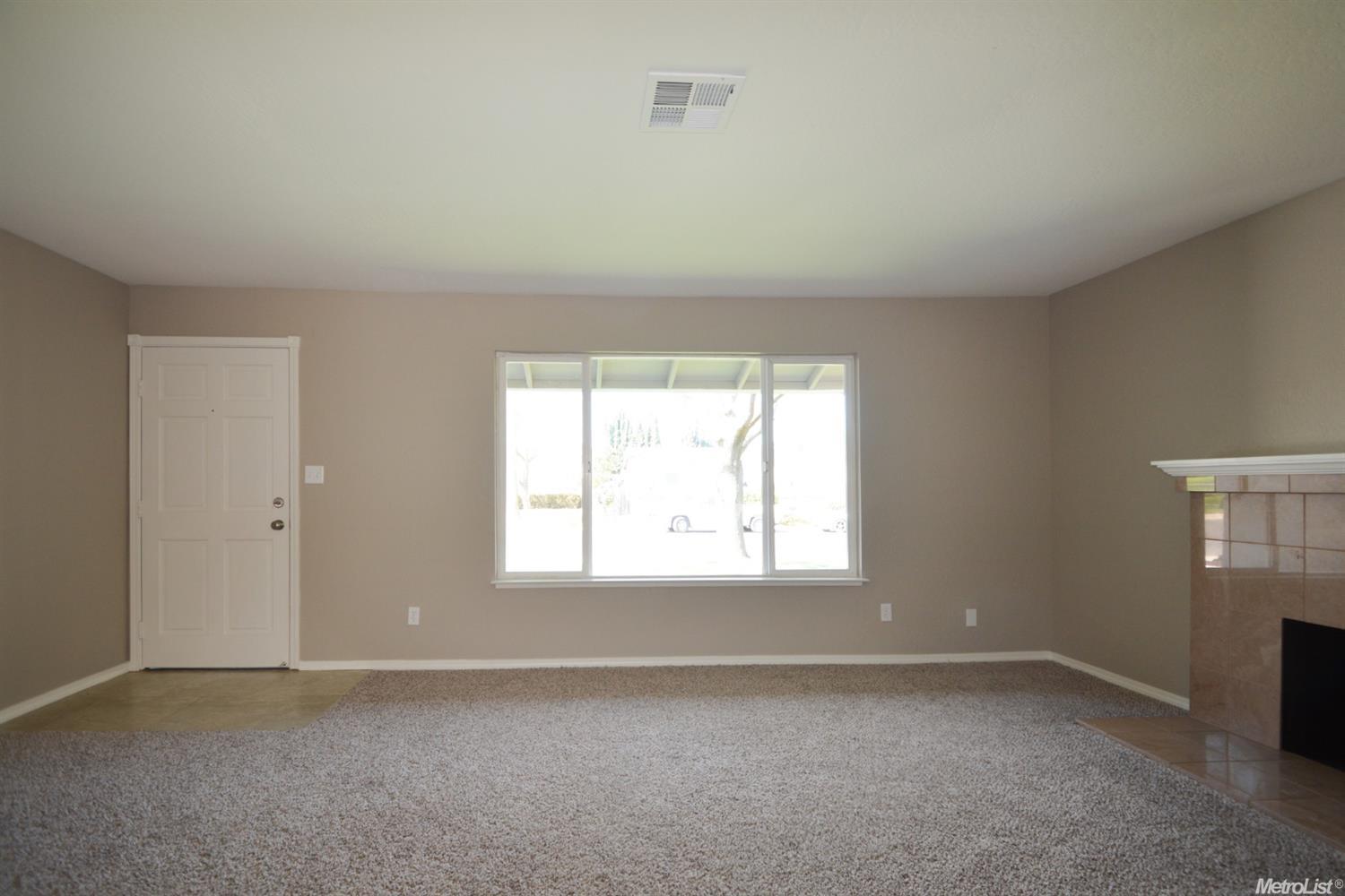 2040 Chester Dr, Tracy, CA 95376 photo 6
