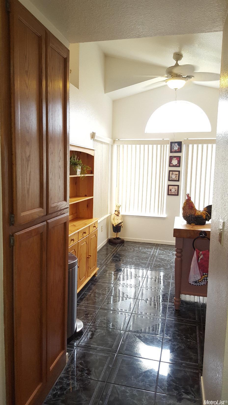 1313 Vintner Ln, Modesto, CA 95358 photo 3