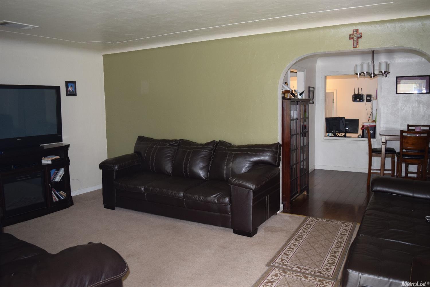 2307 4th St, Ceres, CA 95307 photo 3